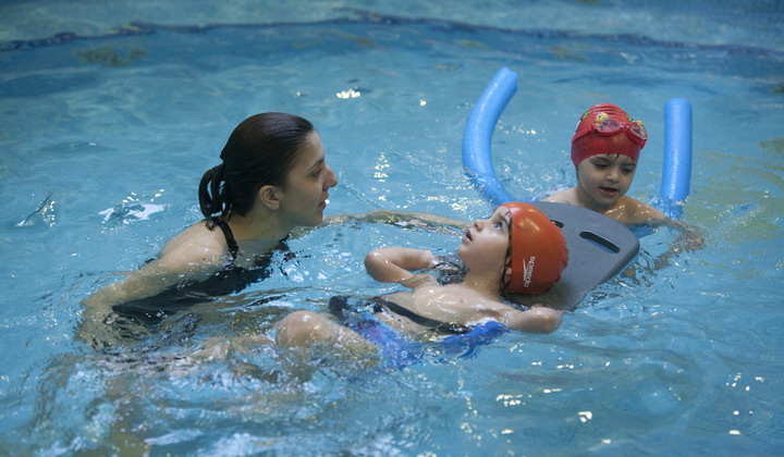 baby-swimming-athlhtiko-kentro-dais-2