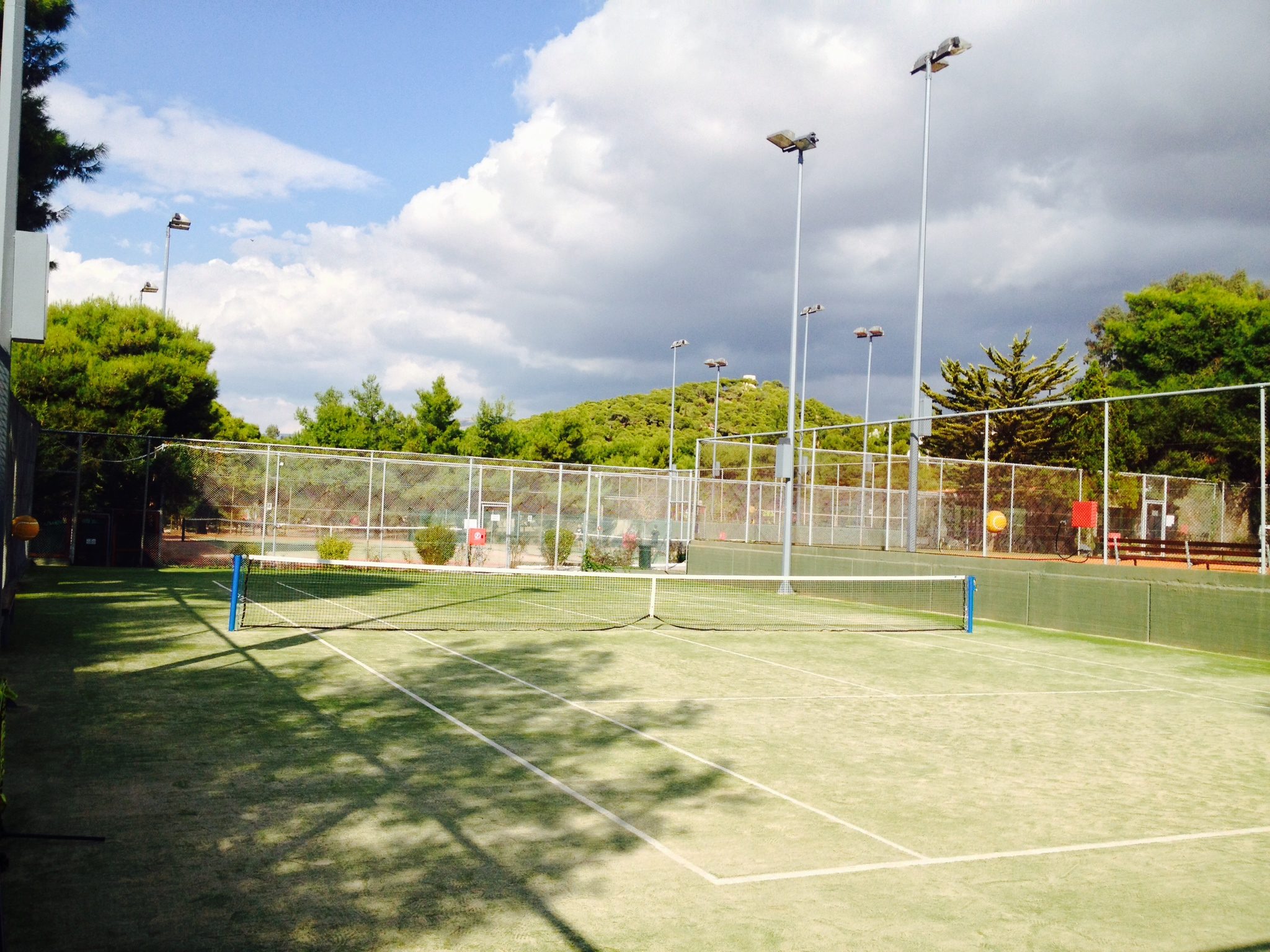 kavouri tennis club court grass