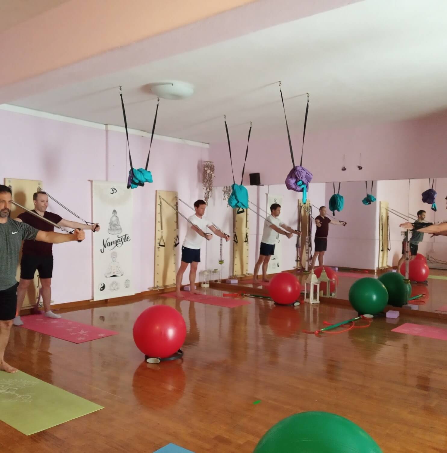 Atmankriya -Center-pilates-mykonos-01-sportshunter