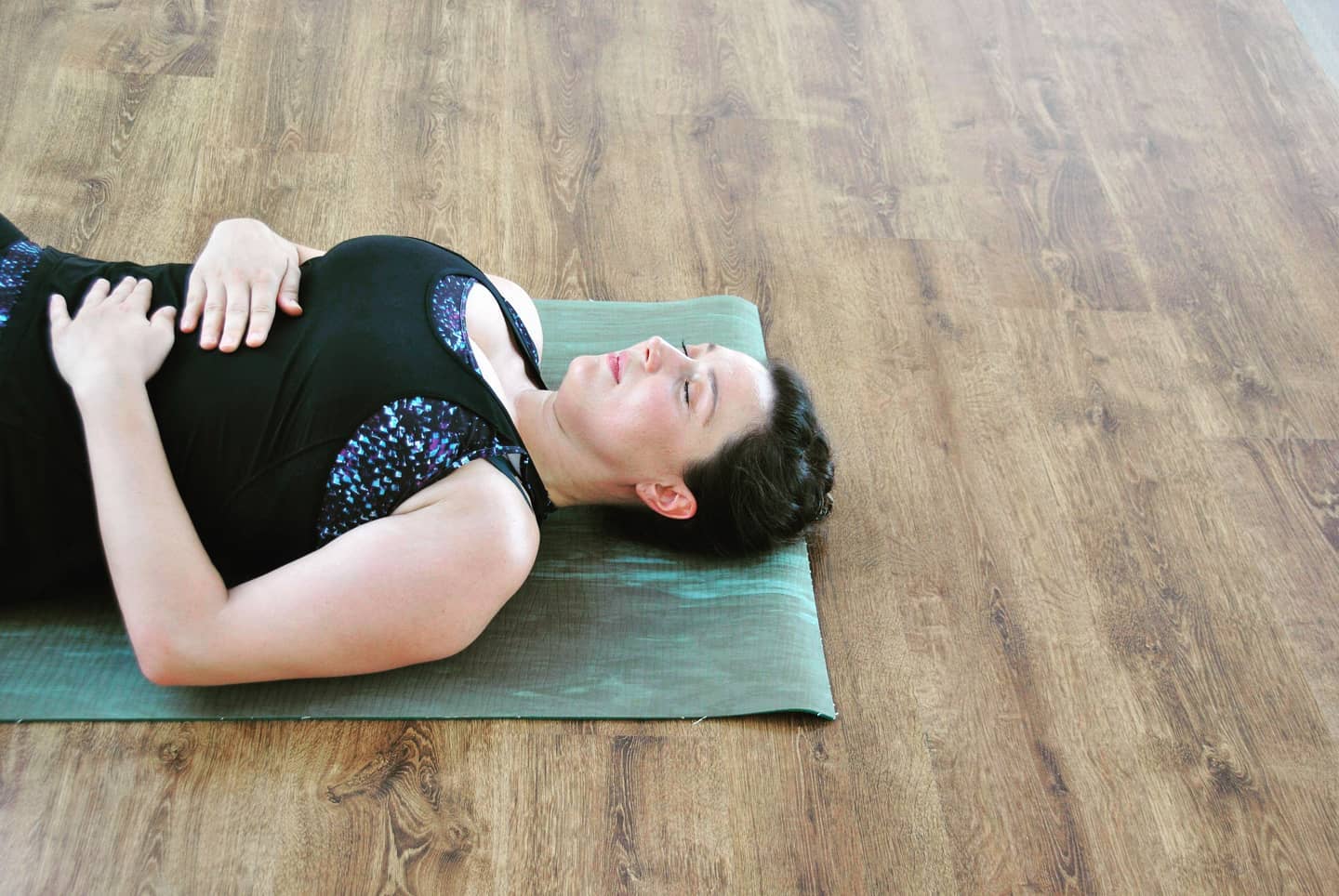 hobnob-glyfada-aggeliki-lalagianni-yoga-instructor-sportshunter