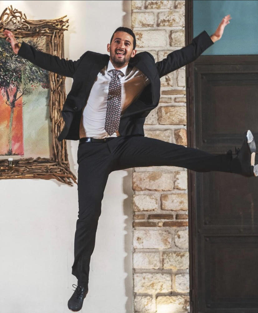 hobnob-glyfada-timos-damopoulos-dance-instructor-sportshunter