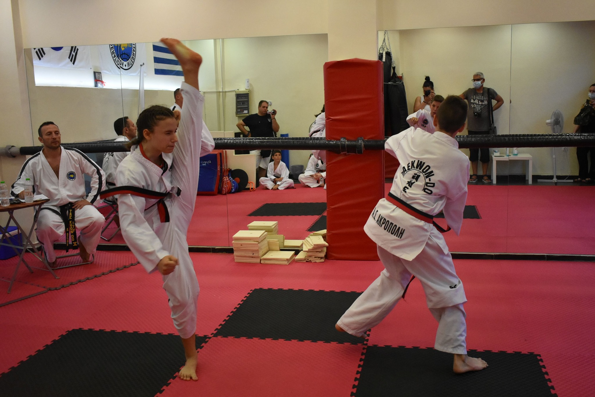 athlikos-sillogos-akropoli-koukaki-taekwondo-08-sportshunter