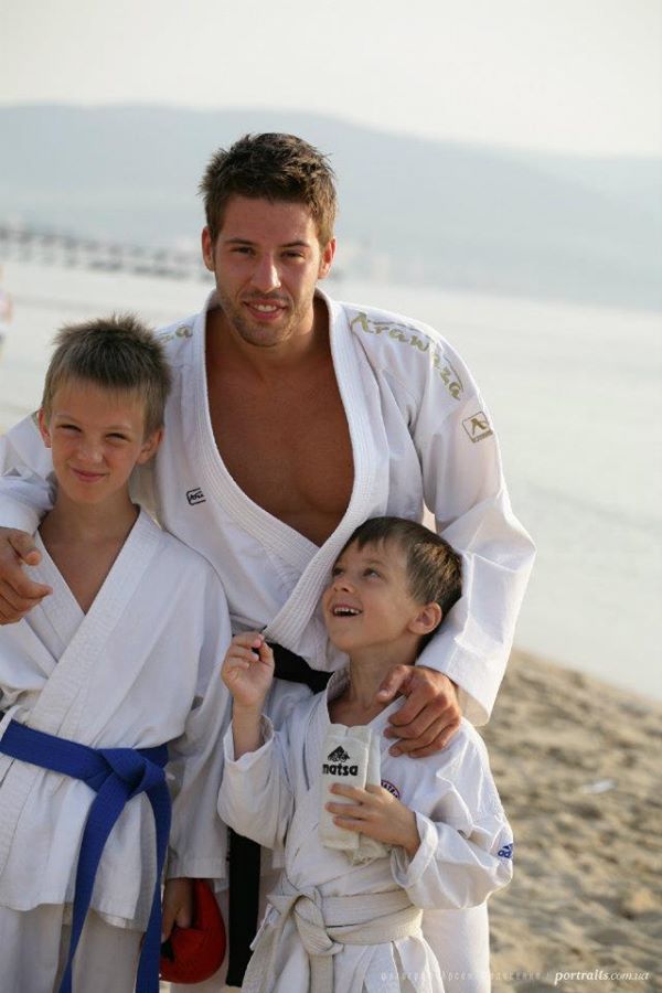 tzanos-karate-academy-13-sportshunter