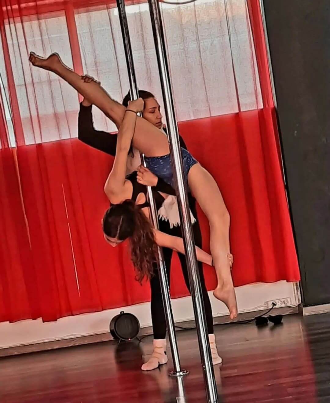 vertical-divas-athens-pole-dance-gia-paidia-korydallos-sportshunter-11