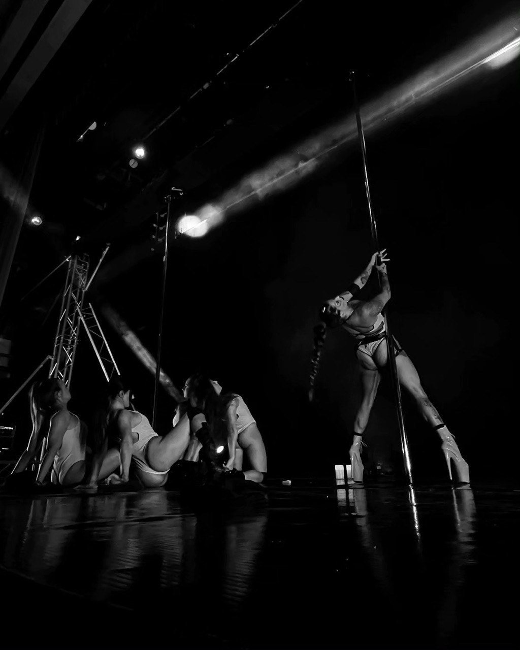 vertical-divas-athens-workshop-pole-dance-sportshunter3 – μεγάλη