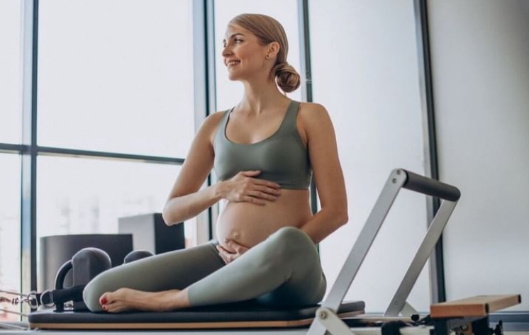 Prenatal Pilates Reformer