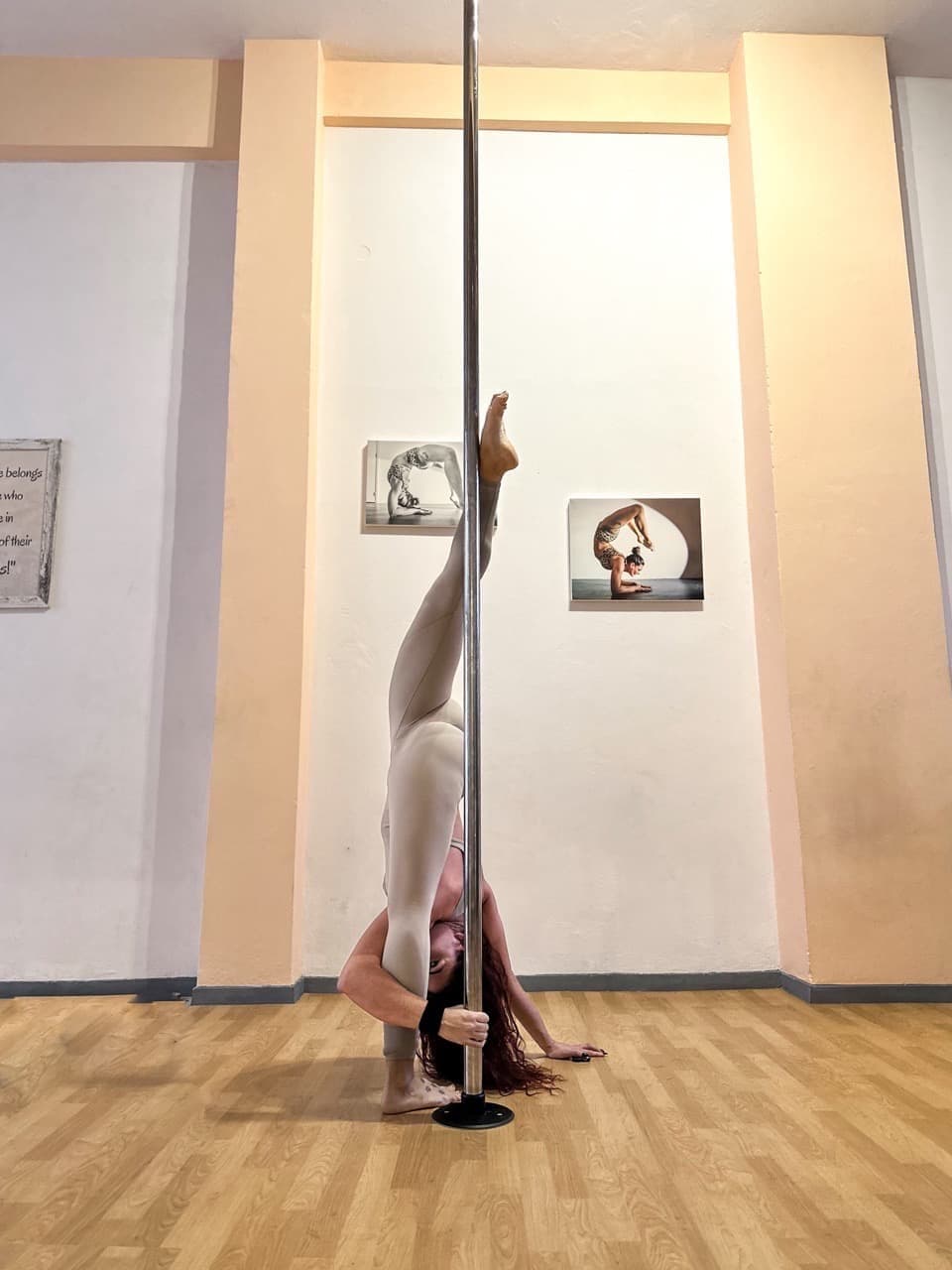 gk-pole-acrofitness-studio-kallithea-flexibility-sportshunter-1
