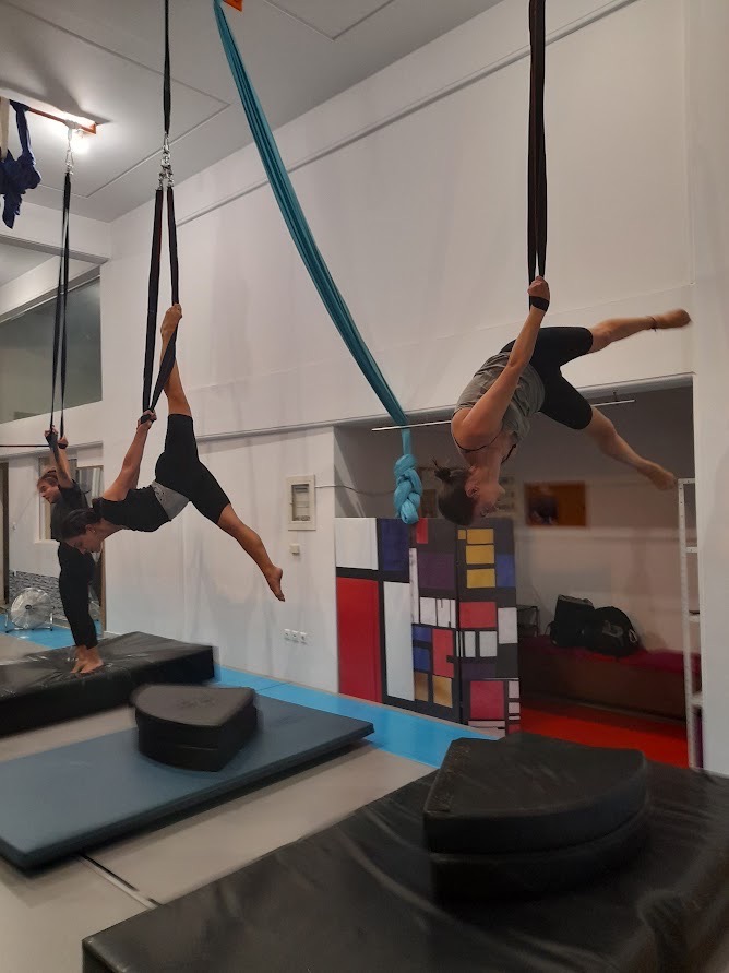 kyvos-training-athens-aerial-yoga-sportshunter-13
