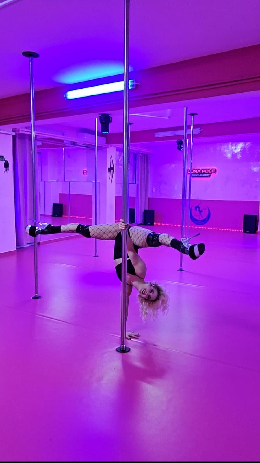 Luna Pole Dance Academy