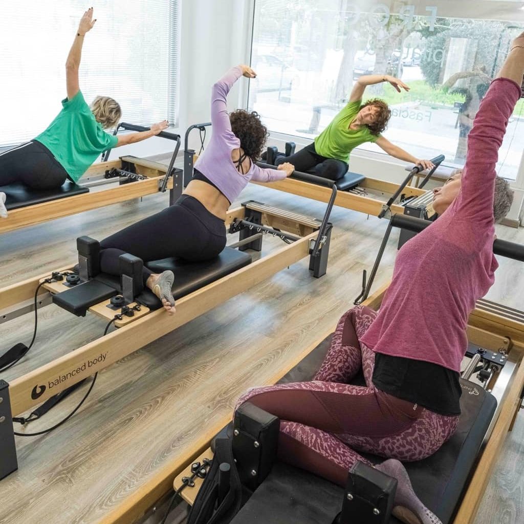 frog-pilates-and-more-pilates-reformer-vrilissia-sportshunter-1