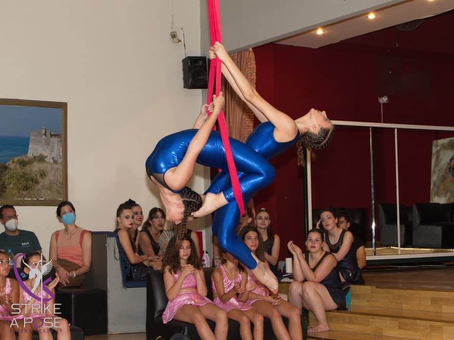 strike-a-pose-argyroupoli-aerial-yoga-sportshunter-13