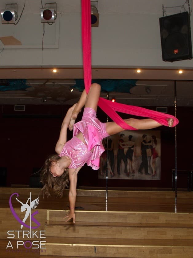 strike-a-pose-argyroupoli-aerial-yoga-sportshunter-7