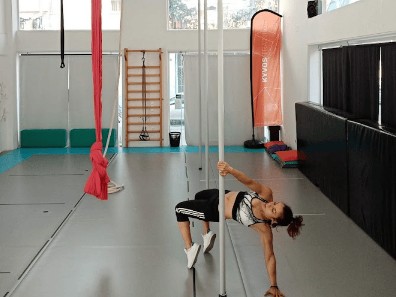 kyvos-training-athens-pole-dance-sportshunter-8