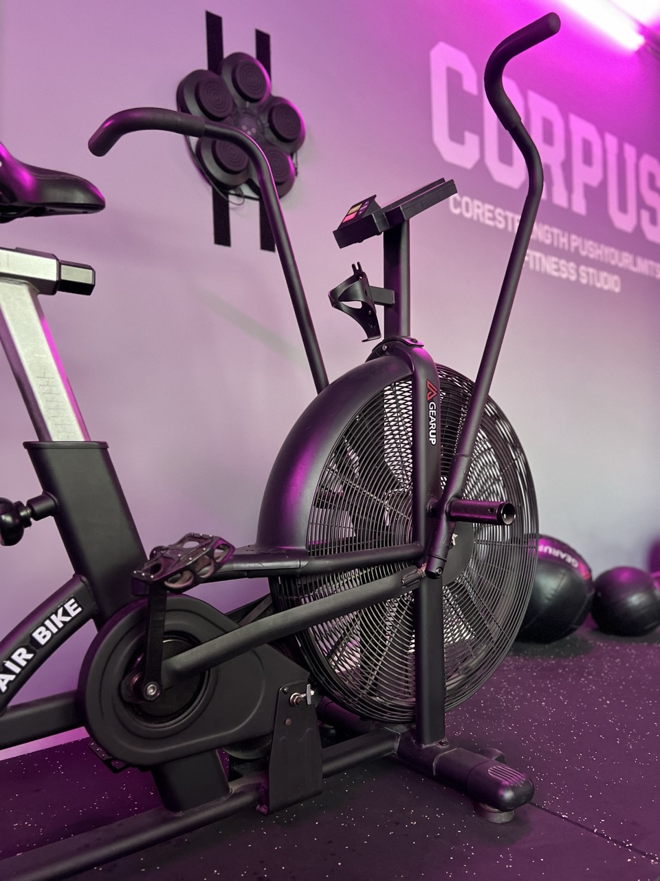 corpus-fitness-studio-personal-and-small-group-training-vrilissia-sportshunter-18 Large
