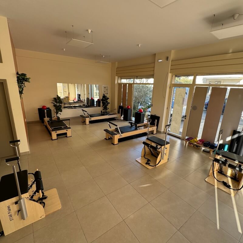 a-g-pilates-fitness-boutique-pilates-reformer-vari-sportshunter-cover-mobile