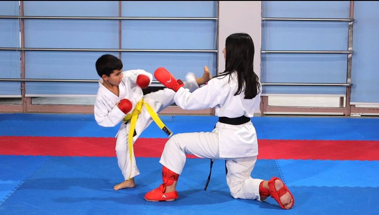akamas-velo-karate-velo-sportshunter-2