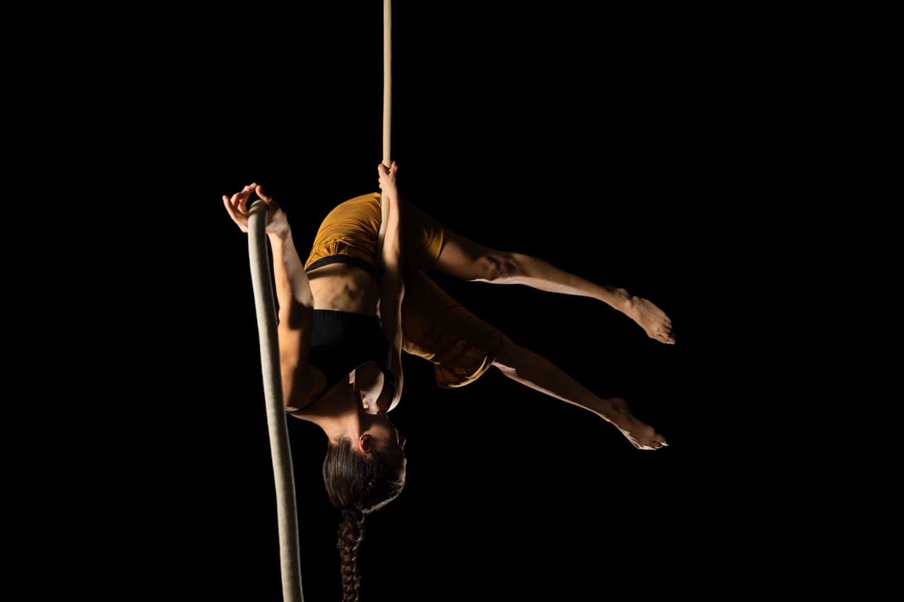 momentum-aerial-acrobatics-athina-aerial-arts-athina-sportshunter-18