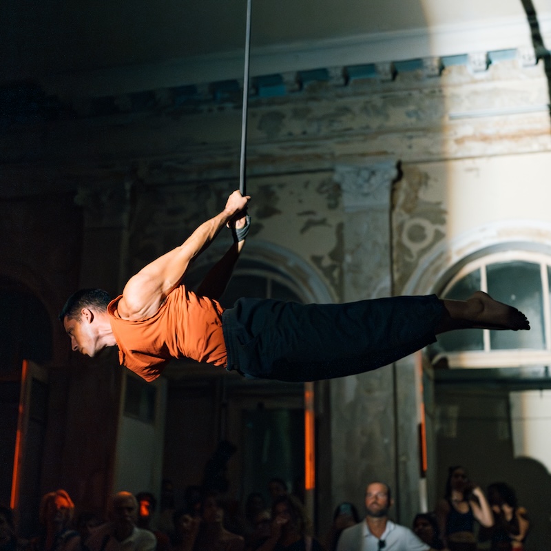 Momentum Aerial Acrobatics