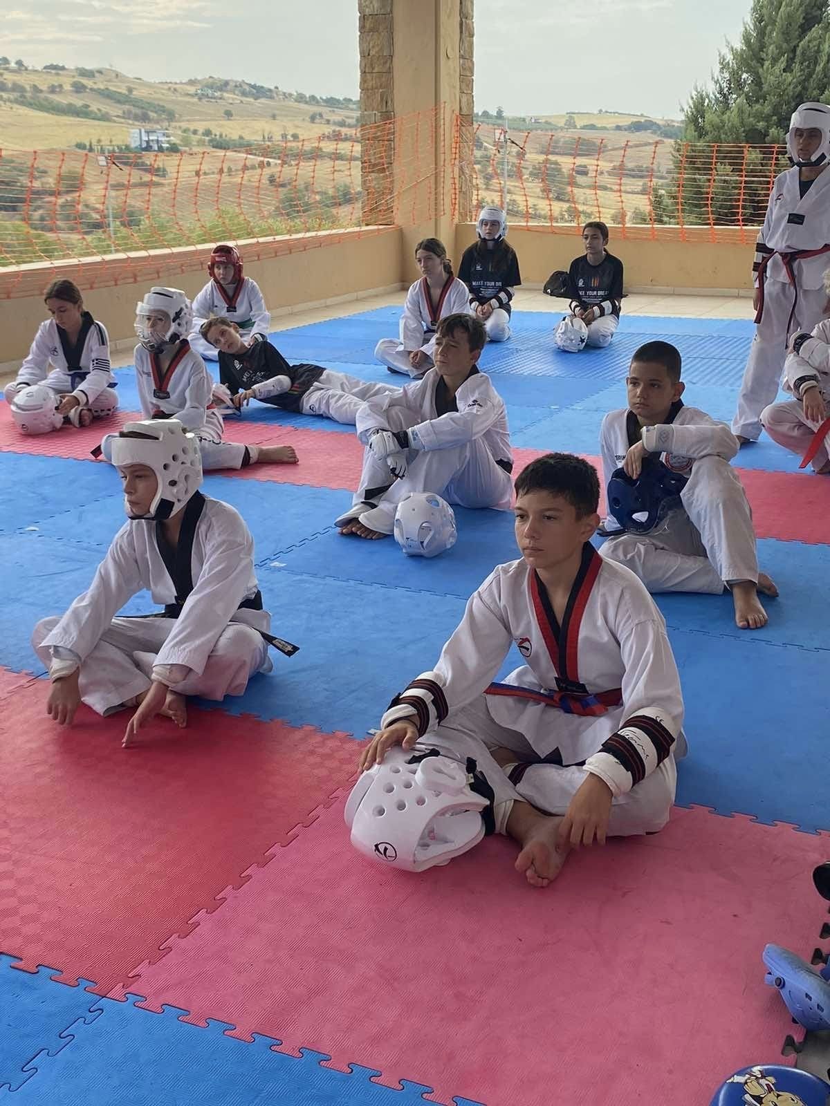 orion-toubas-taekwondo-touba-sportshunter-proto-proponitiko-kamp-proetoimasias-taekwondo-enopsei-tis-neas-athlitikis-sezon-3