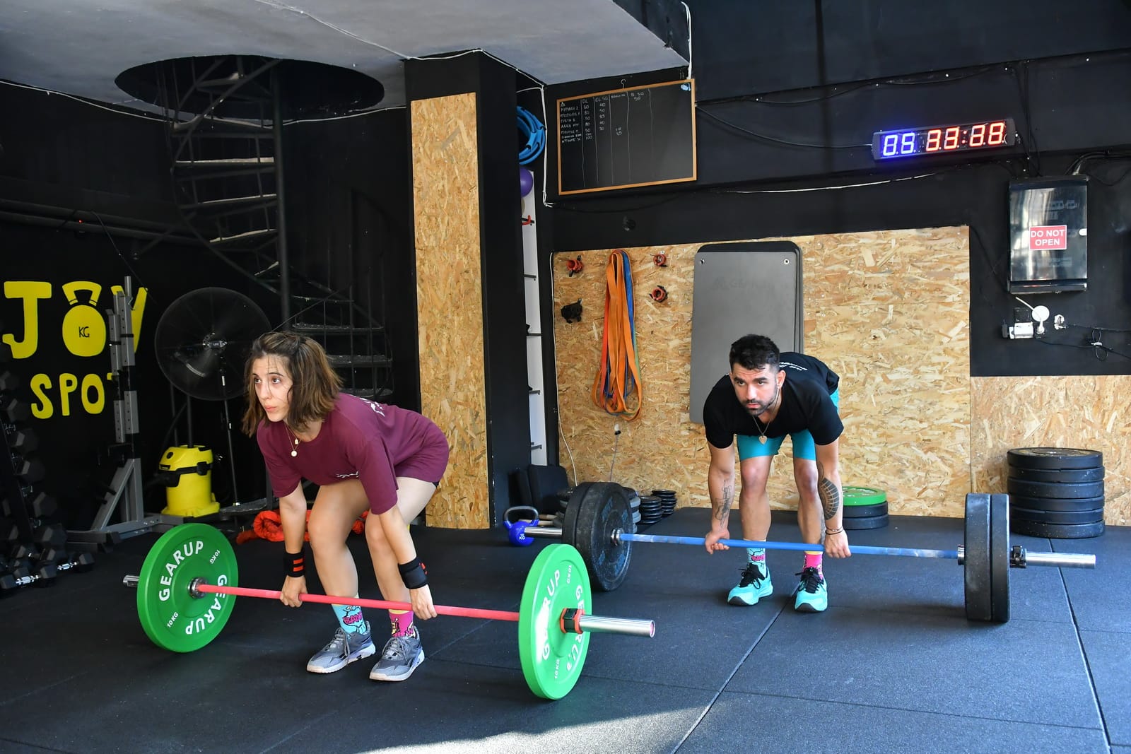 joy-spot-athens-small-group-training-pagkrati-sportshunter-3