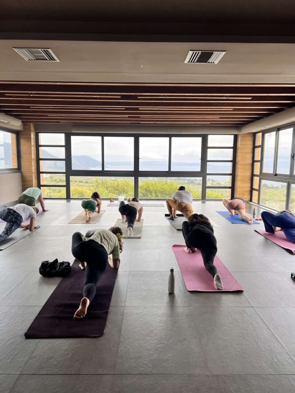 just-breathe-yoga-chalkida-sunrsise-flow-yoga-sportshunter-1
