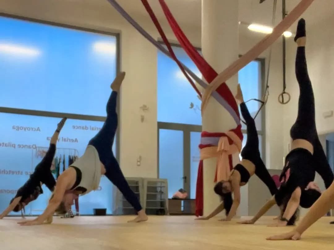 play-and-fly-acroyoga-gerakas-sportshunter-2