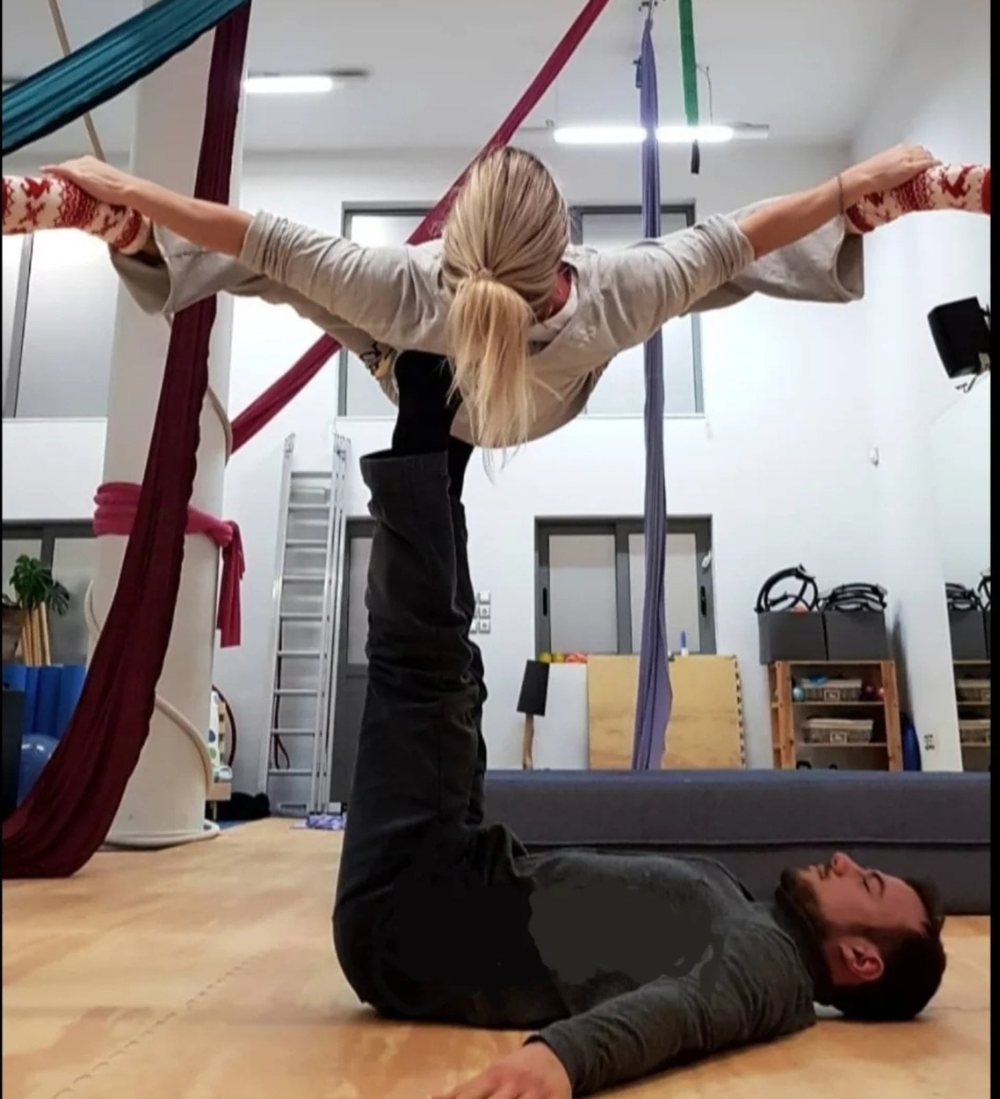 play-and-fly-acroyoga-gerakas-sportshunter-9