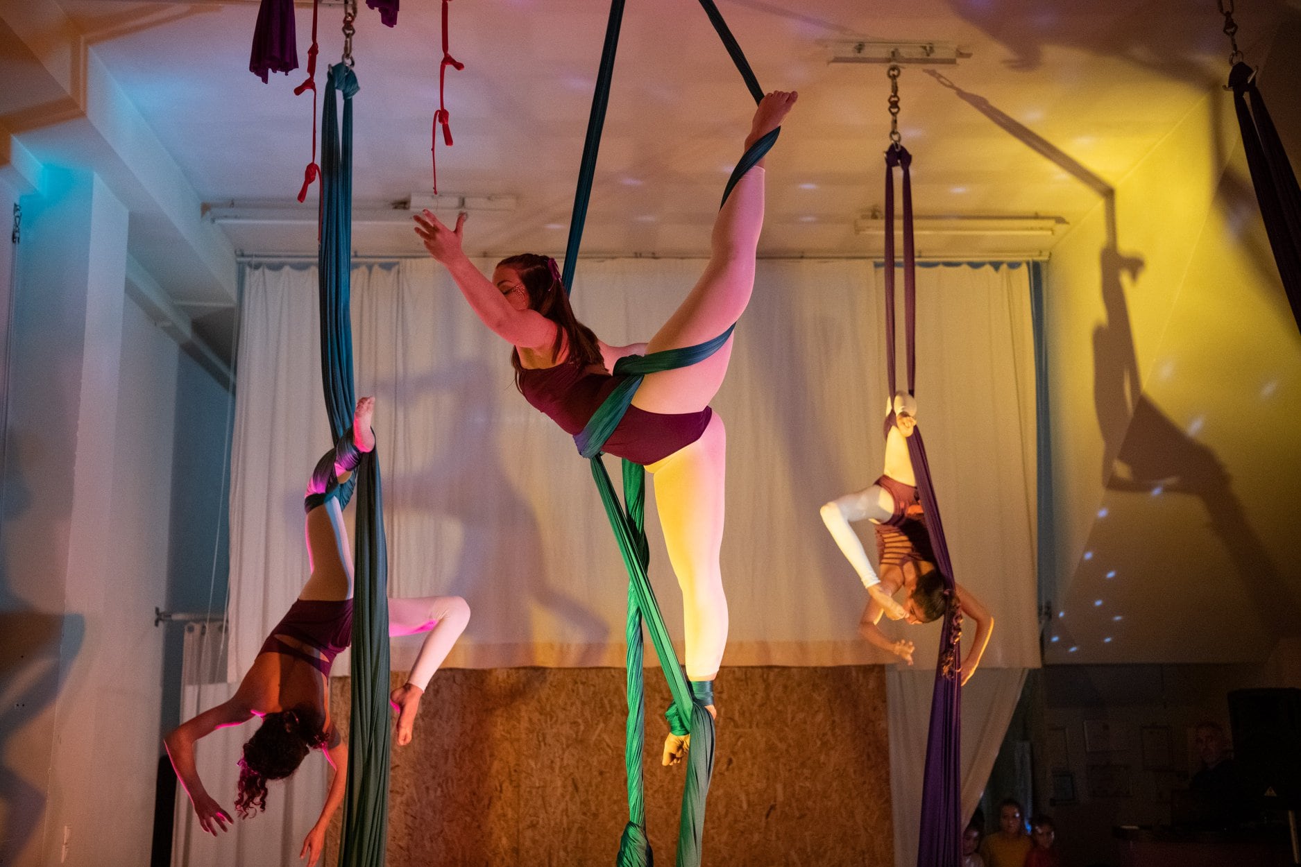 flight-school-aerial-silks-chania-sportshunter-6