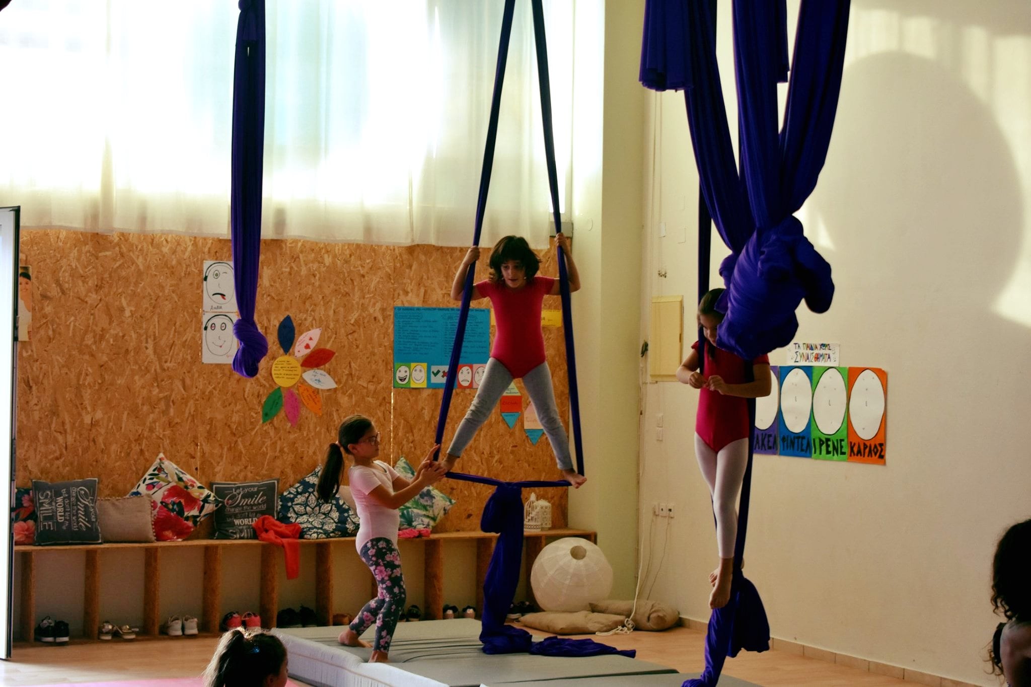 flight-school-aerial-yoga-chania-sportshunter-3