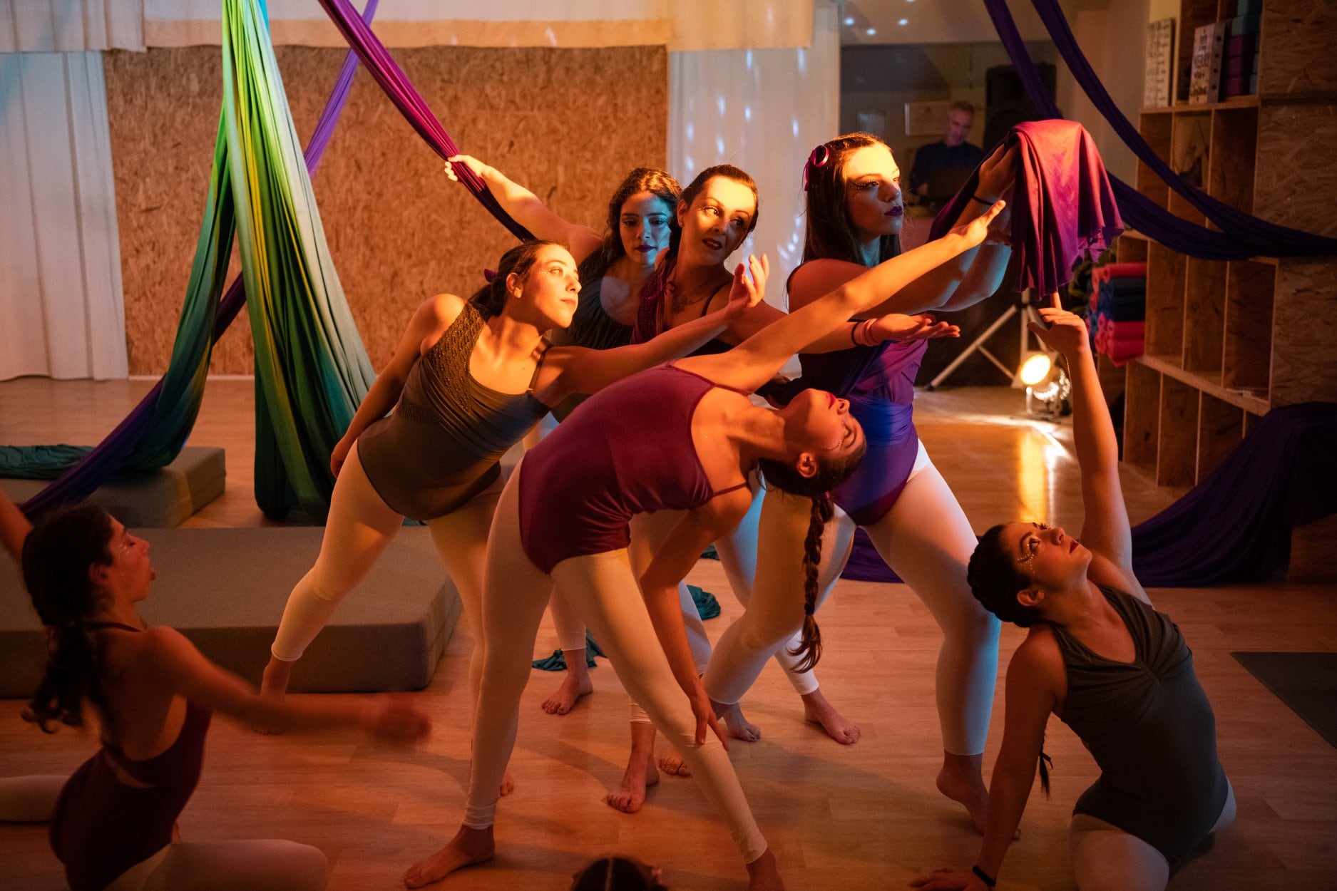 flight-school-aerial-yoga-chania-sportshunter-4