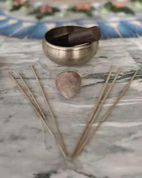 healing-light-yoga-studio-enallaktikes-therapeies-zografou-sportshunter-2