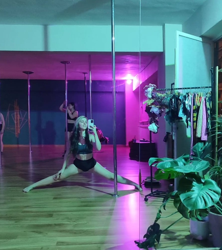 saga-pole-studio-flexibility-thessaloniki-sportshunter-4