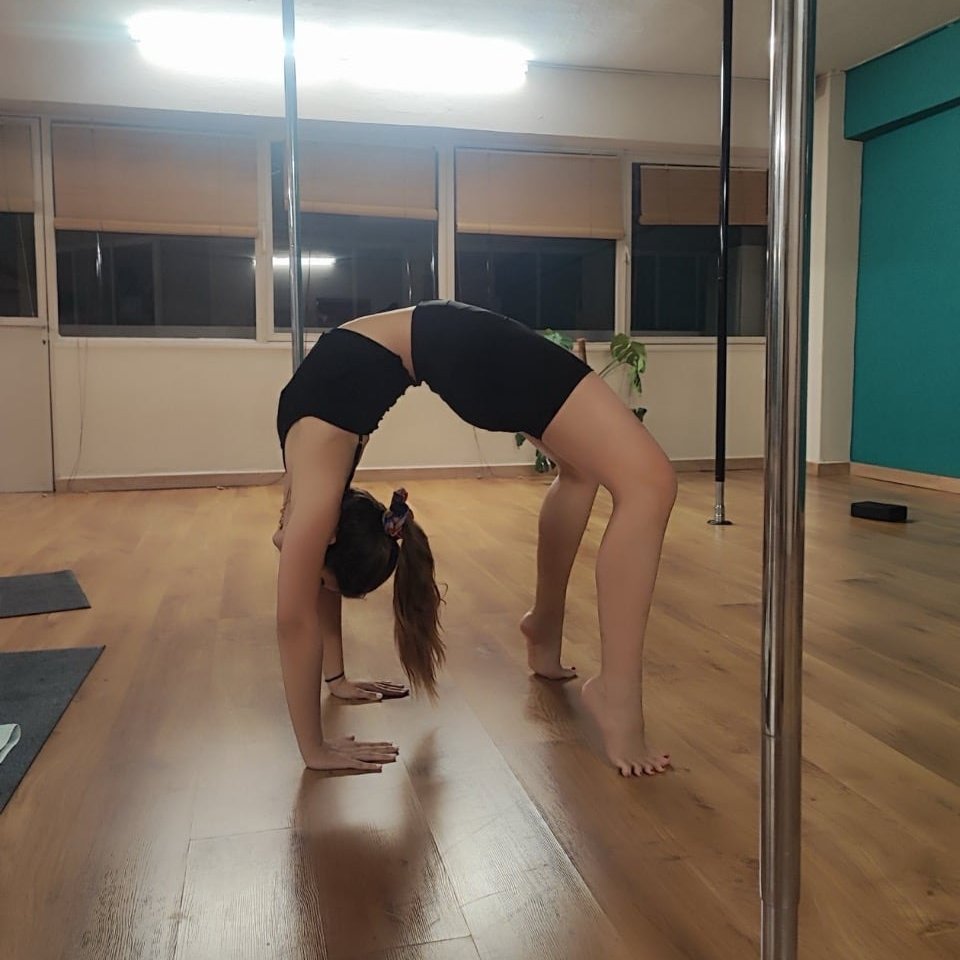 saga-pole-studio-flexibility-thessaloniki-sportshunter-7