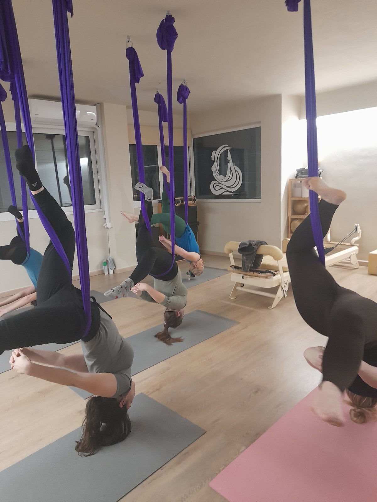 body-flow-yoga-and-pilates-studio-aerial-yoga-agios-dimitrios-sportshunter-3