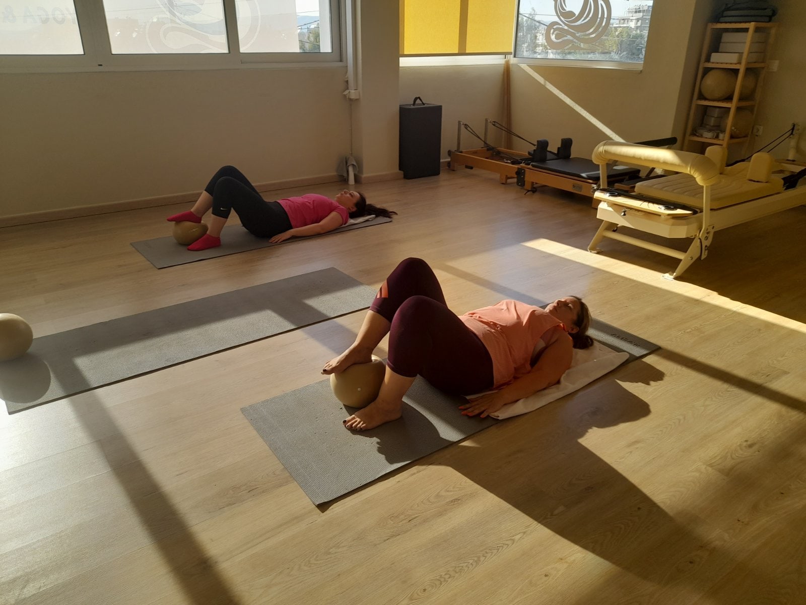 body-flow-yoga-and-pilates-studio-pilates-mat-agios-dimitrios-sportshunter-2