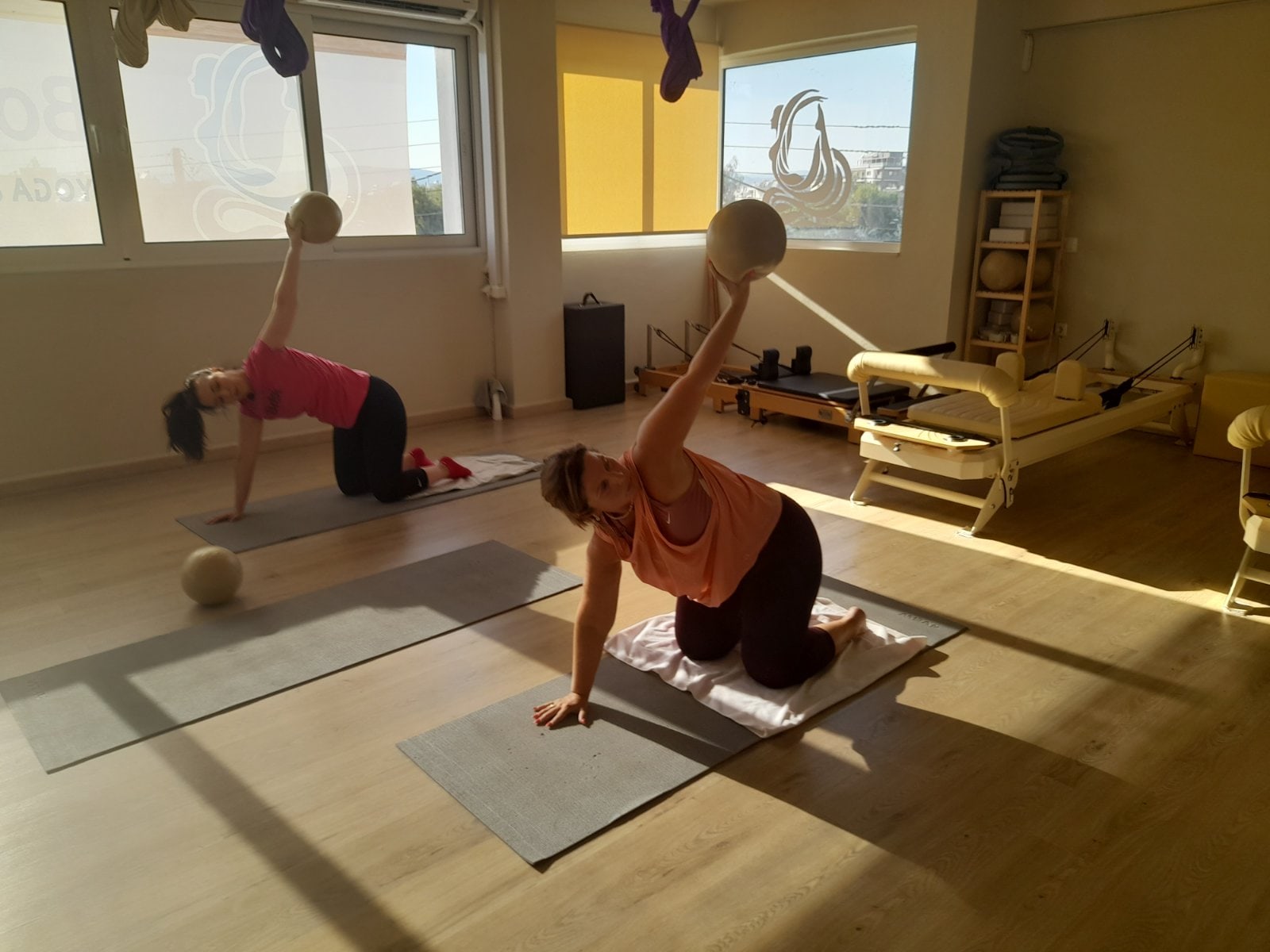 body-flow-yoga-and-pilates-studio-pilates-mat-agios-dimitrios-sportshunter-3