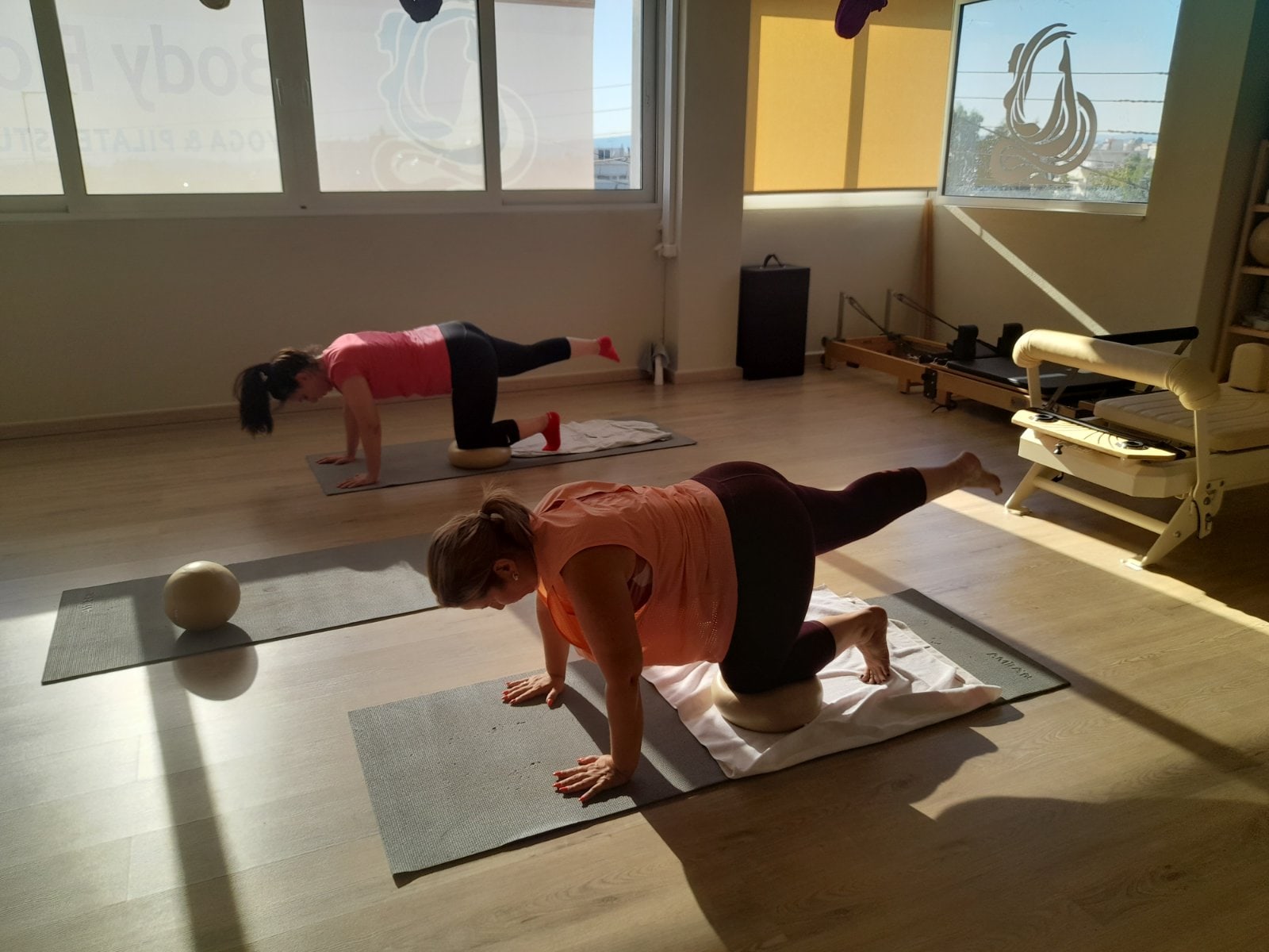 body-flow-yoga-and-pilates-studio-pilates-mat-agios-dimitrios-sportshunter-5
